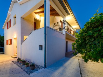 Villa Sky with private pool, surrounded by greenery - Outdoor photo 19