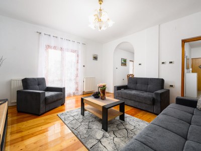 Villa Sky with private pool, surrounded by greenery - Features photo 20