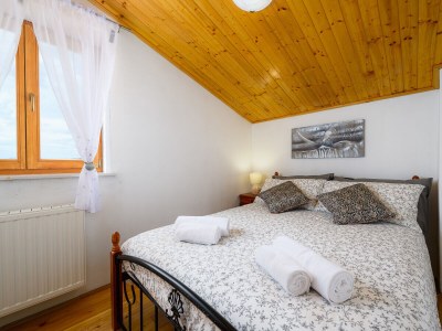 Villa Sky with private pool, surrounded by greenery - Features photo 31