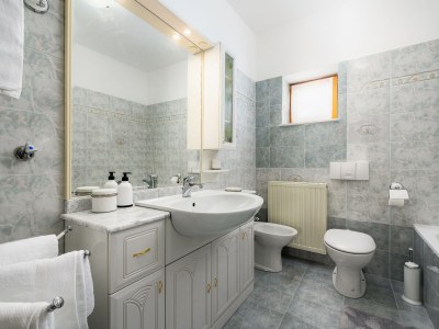 Villa Sky with private pool, surrounded by greenery - Features photo 33