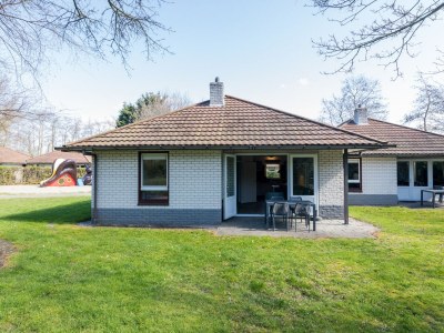Holiday park Bungalow in Texel near Beaches - Outdoor photo 4