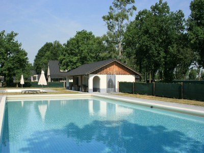 Holiday park Entspannender Sauna-Villa-Rückzugsort - Outdoor photo 38