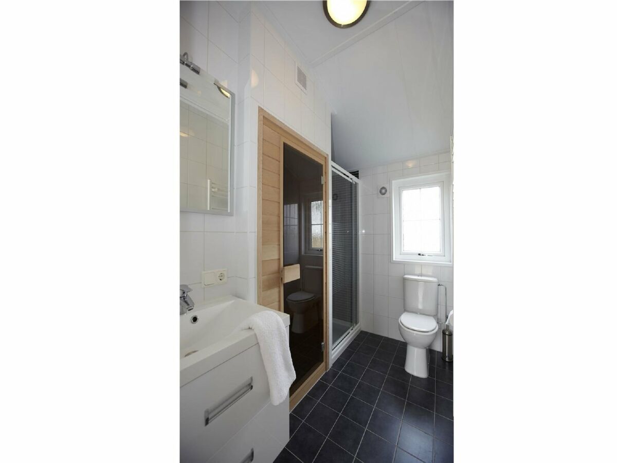 Holiday park Chalet in Texel with Private Sauna - Features photo 4