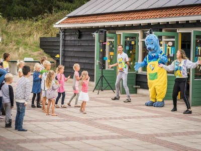 Holiday park Chalet in Texel with Private Sauna - Outdoor photo 25