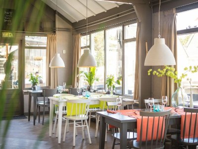 Holiday park Chalet in Texel with Private Sauna - Outdoor photo 31