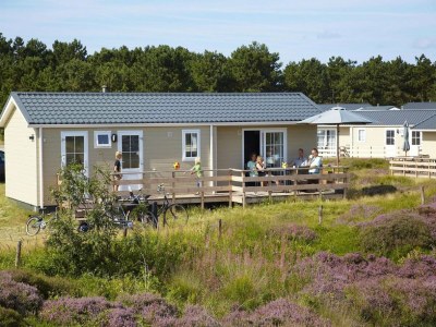 Holiday park Chalet in Den Hoorn nahe Strand für 5 Von Belvilla in Den Hoorn - Holiday park