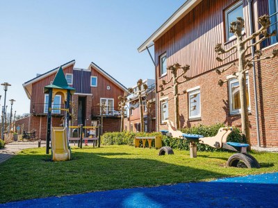 Holiday park Houseboat in Waterpark with Private Dock - Outdoor photo 3