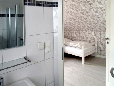 Holiday house Ferienhaus mit drei Bädern in Dornumersiel - Features photo 12