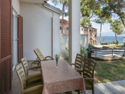 Holiday park Apartment in Veli Lošinj by the Beach - Outdoor photo 10