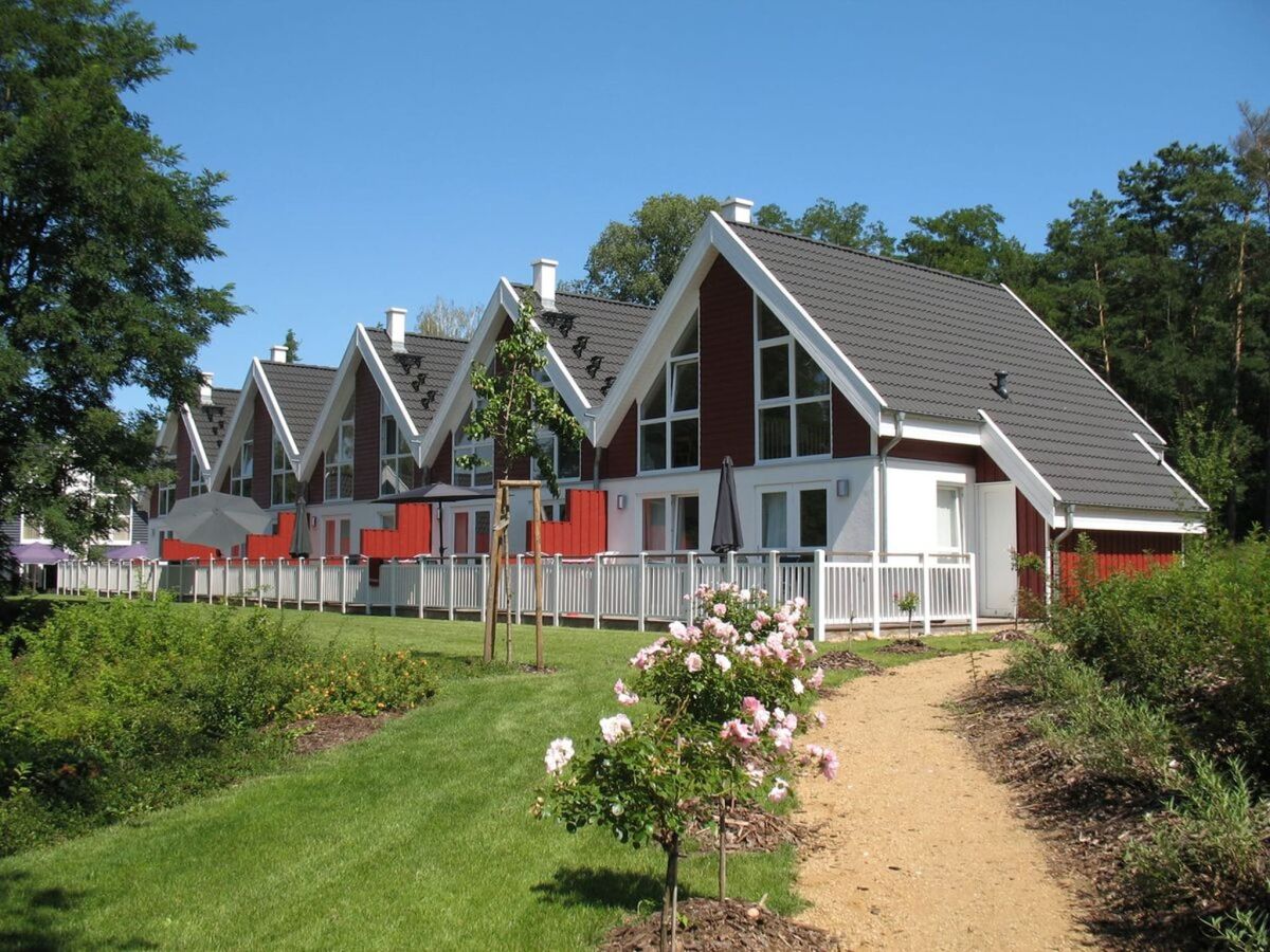 Holiday house Reihenhäuser im Schlosspark Bad Saarow - Outdoor photo 2