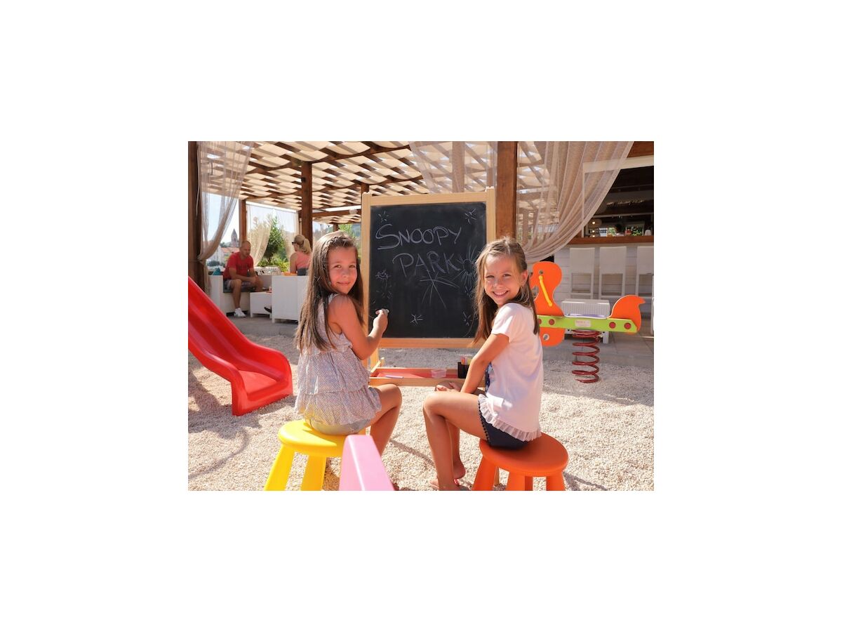 Holiday park Apartment on Ugljan Island by Sandy Beach - Outdoor photo 4