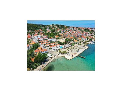 Holiday park Apartment in Ugljan with Beach and Pool - Outdoor photo 12