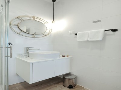 Holiday park Apartment in Ugljan with Beach and Pool - Features photo 19