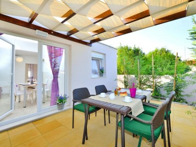 Holiday park Apartment in Ugljan with Beach and Pool - Outdoor photo 48