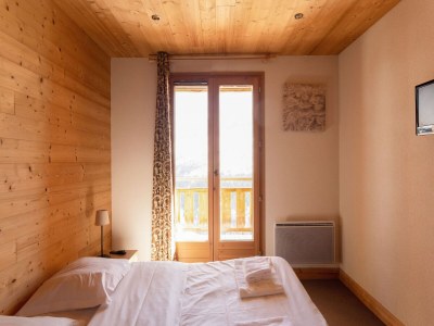 Holiday park Cozy Chalet Near Slopes - Features photo 18