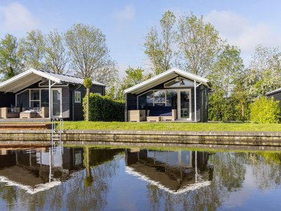 Holiday park Modern chalet near Lake Sneek - Outdoor photo 2