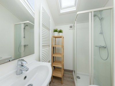 Holiday park Modern chalet near Lake Sneek - Features photo 10