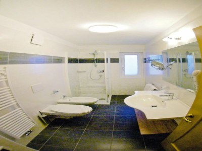 Apartment Apartment in Val Gardena near Ski Slopes - Features photo 8