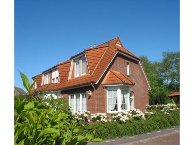 Holiday house Reihenhaus, Dornumersiel - Outdoor photo 2