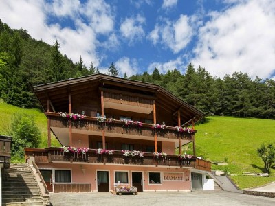 Apartment Apartment in Val Gardena near Ski Slopes - Outdoor photo 2