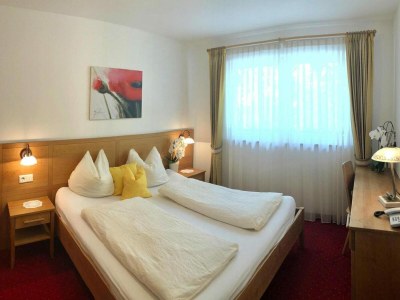 Apartment Wohnung in Goldrain mit Pool und Bergblick - Outdoor photo 15