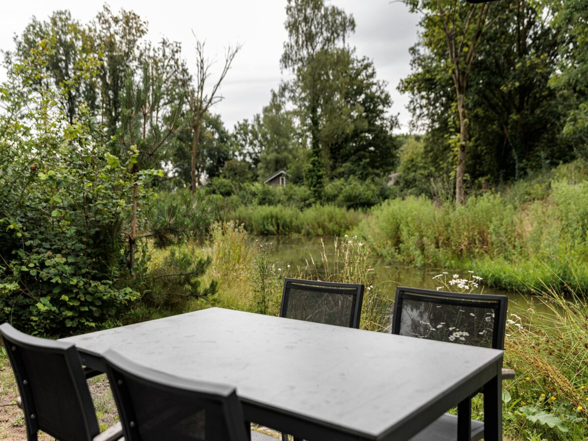 Holiday park Water Lodge in Schaijk by the Waterside - Outdoor photo 2