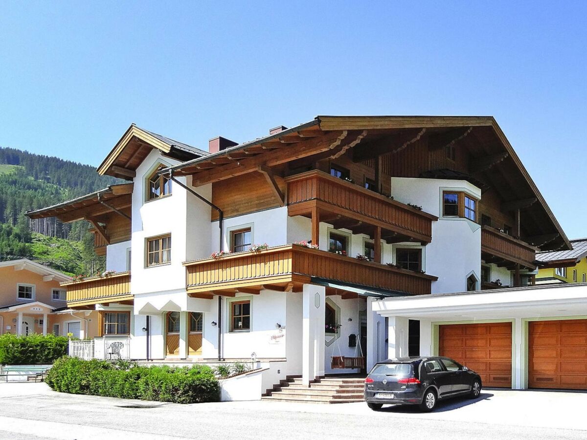 Apartment Apartment in Filzmoos near Ski Amadé - Outdoor photo 2