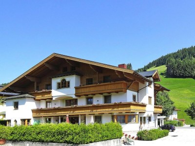 Apartment Apartment in Filzmoos near Ski Amadé in Salzburger Sportwelt - Apartment