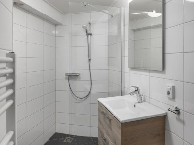 Holiday park Bungalow by North Sea Beach with Private Garden - Features photo 8