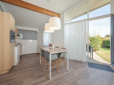 Holiday park Bungalow by North Sea Beach with Private Garden - Features photo 9