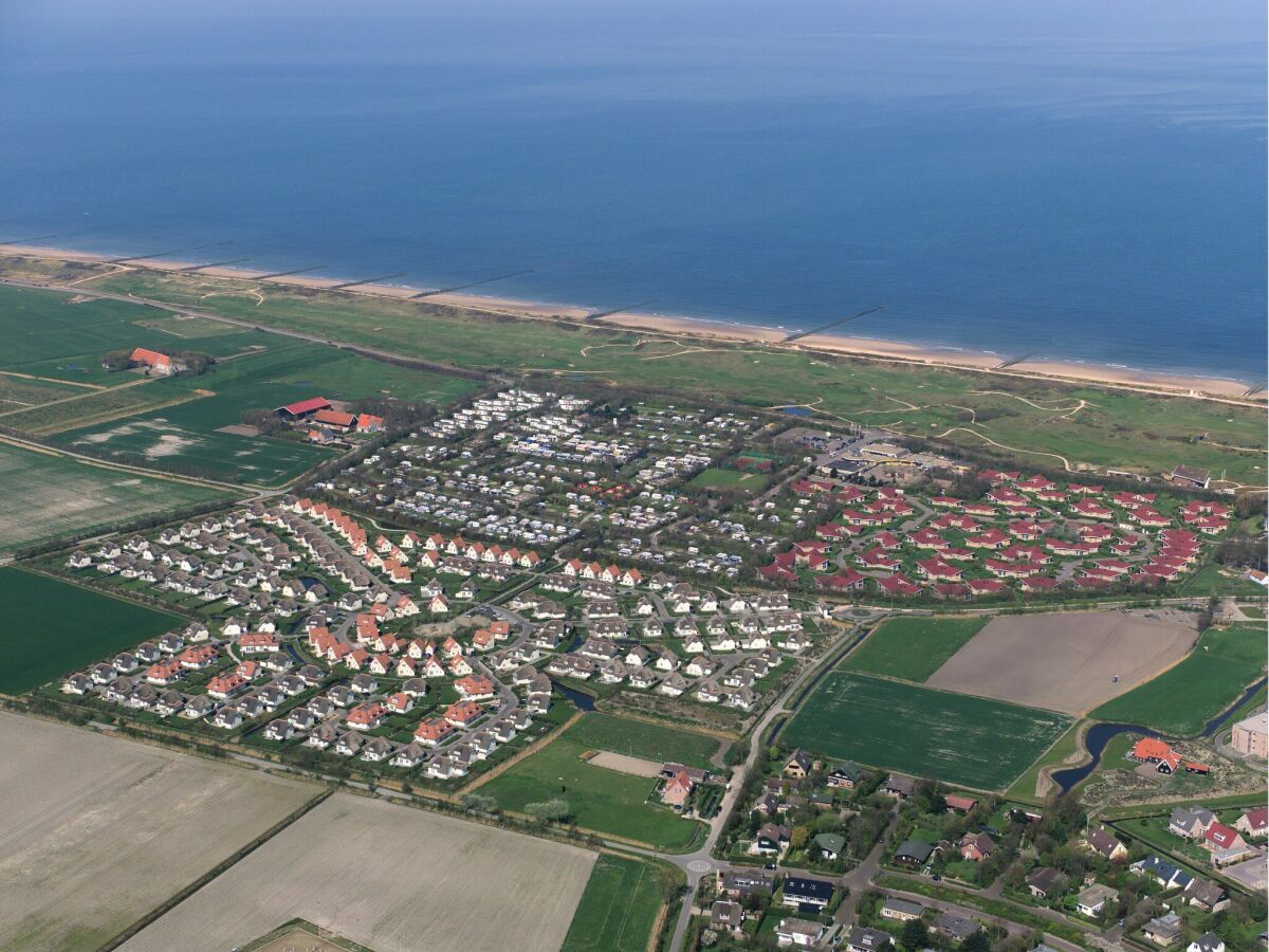 Holiday park Villa in Domburg near North Sea Beach - Outdoor photo 2