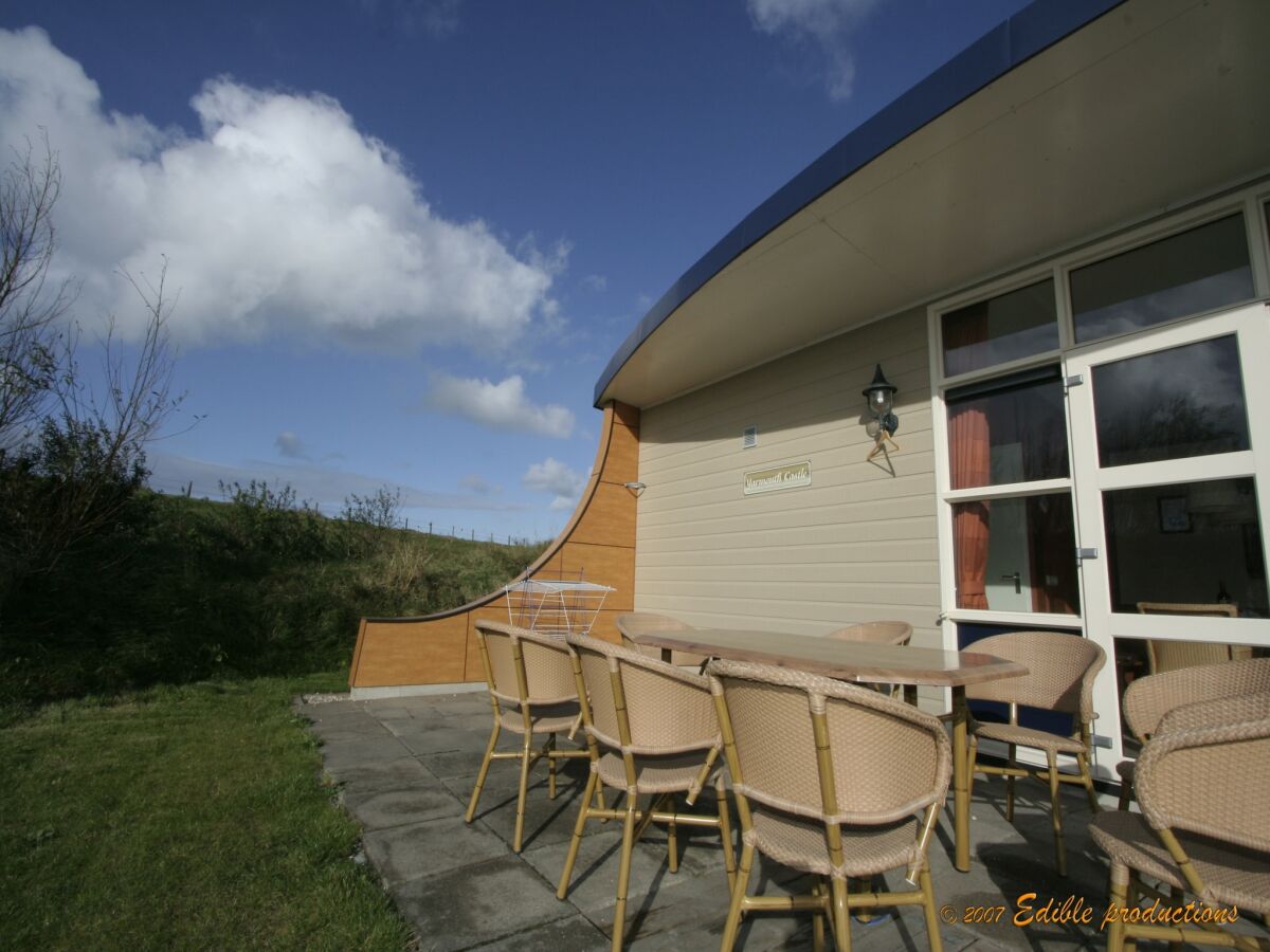 Holiday park Bungalow in South Holland with Unique Design - Outdoor photo 2