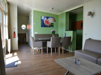 Holiday park Bungalow in South Holland with Unique Design - Features photo 8