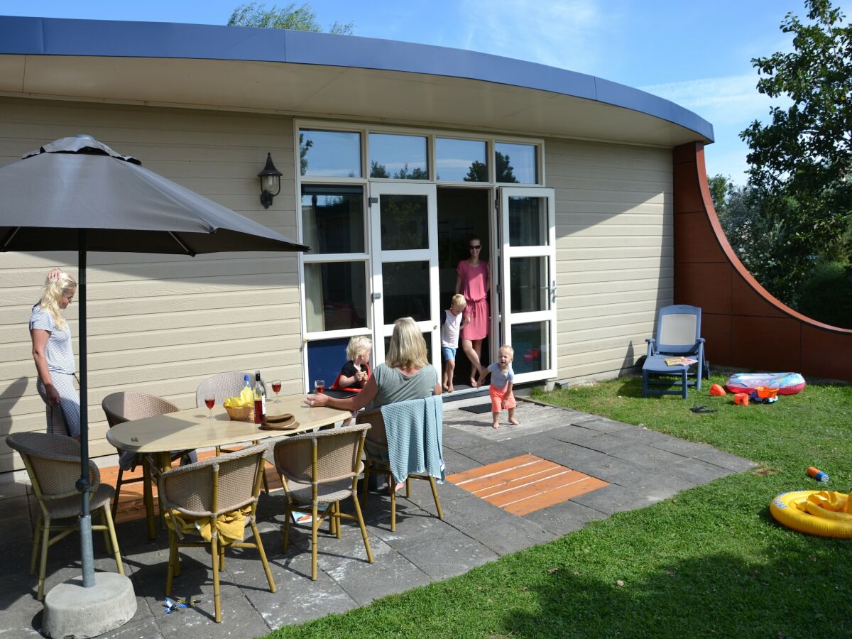 Holiday park Bungalow in Netherlands with Dune Garden - Outdoor photo 3