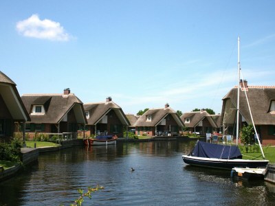 Holiday park Giethoorn Villa with Modern Touch - Environment photo 16