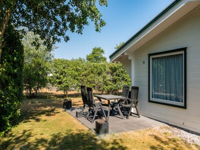 Holiday park Beautiful bungalow in Hollum - Outdoor photo 2