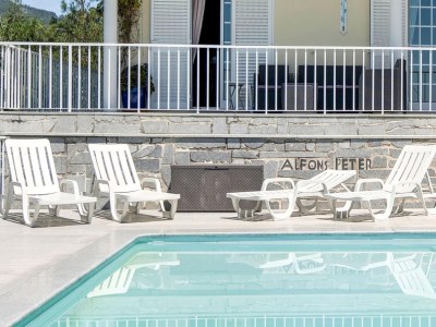 Holiday park Gehobene Villa mit Swimmingpool und Terrasse - Outdoor photo 8
