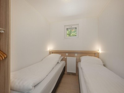 Holiday park Lodge in Bospark 't Wolfsven with Garden - Features photo 7