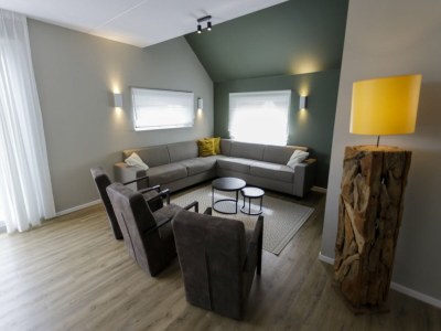 Holiday park Lakeview Villa with Pool - Features photo 7