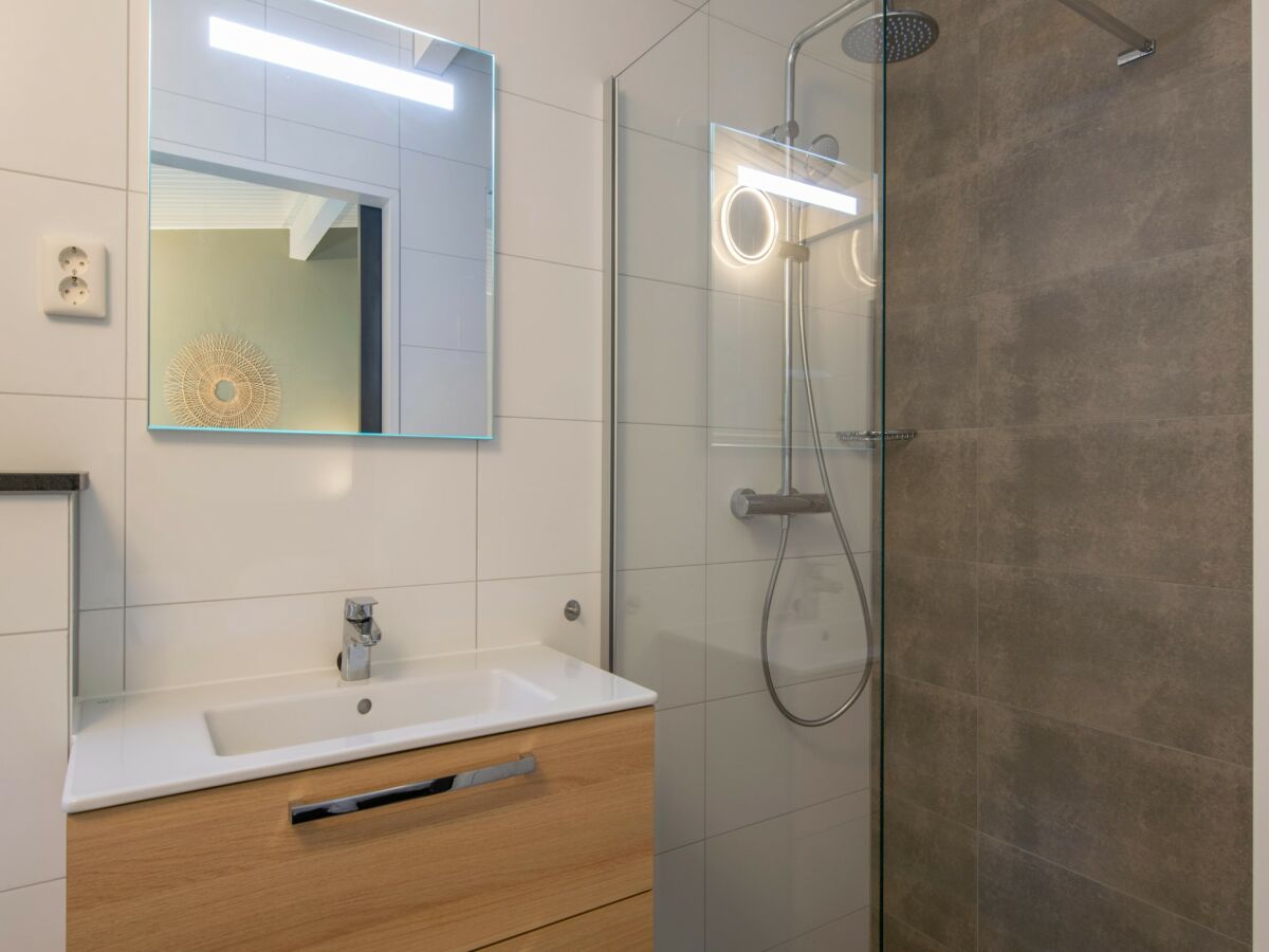 Holiday park Chalet near Eindhoven with Private Sauna - Features photo 4