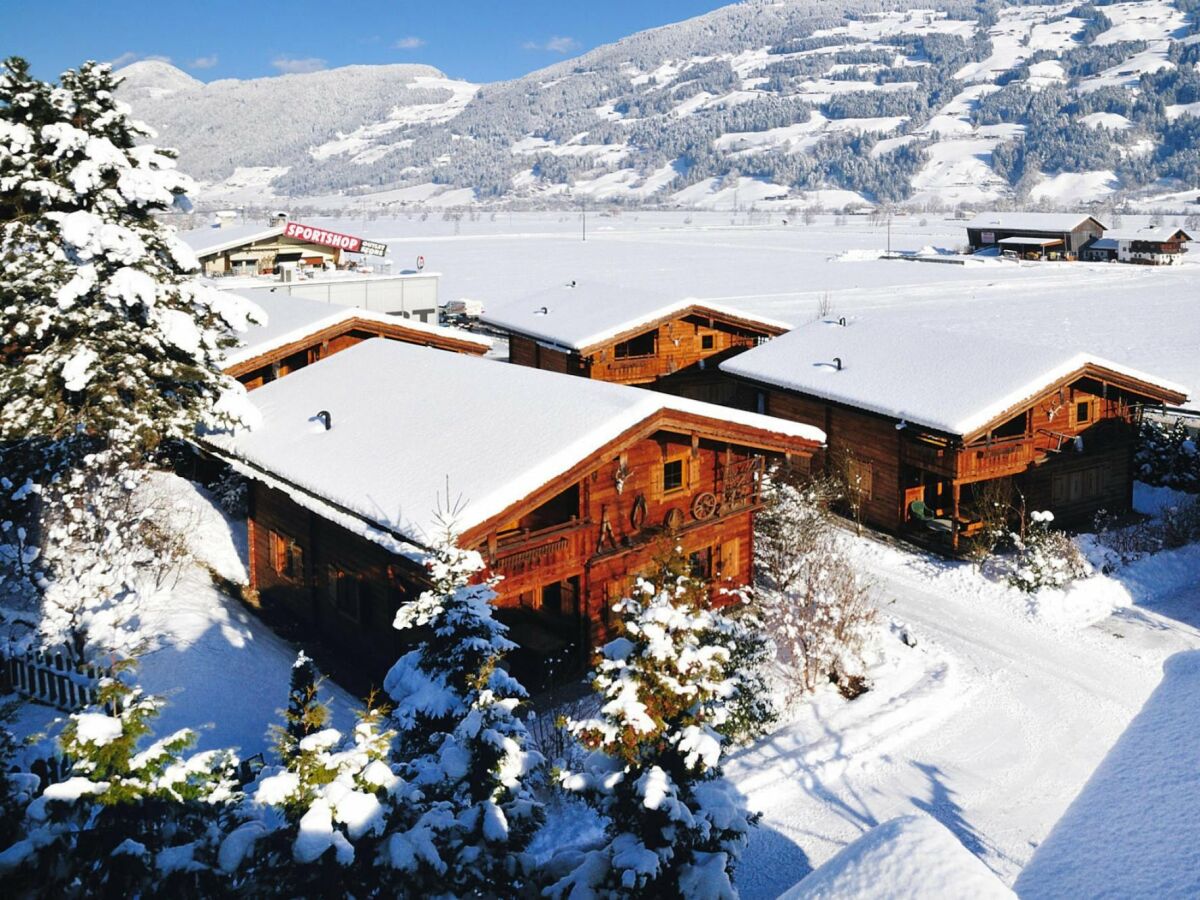 Holiday park Chalet in Fügen near Spieljochbahn Lift - Outdoor photo 4