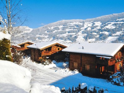 Holiday park Chalet in Fügen near Spieljochbahn Lift - Outdoor photo 5