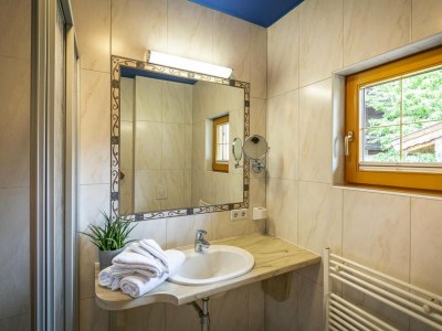 Holiday park Chalet in Fügen near Spieljochbahn Lift - Features photo 12