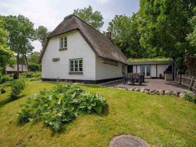 Cottage Reetgedecktes Ferienhaus in Westerhever mit Sauna - Outdoor photo 2