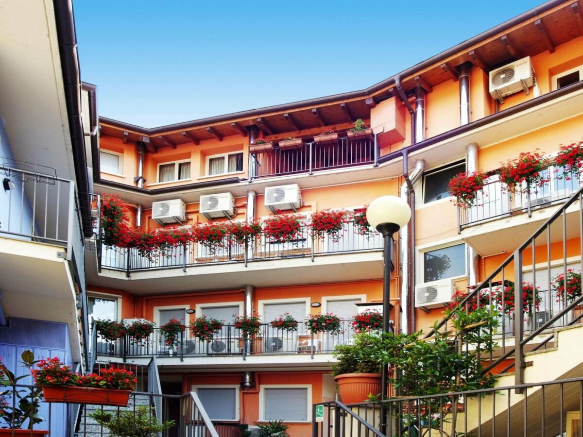 Holiday park Wohnung am Lago Maggiore mit Bootsanleger - Outdoor photo 2