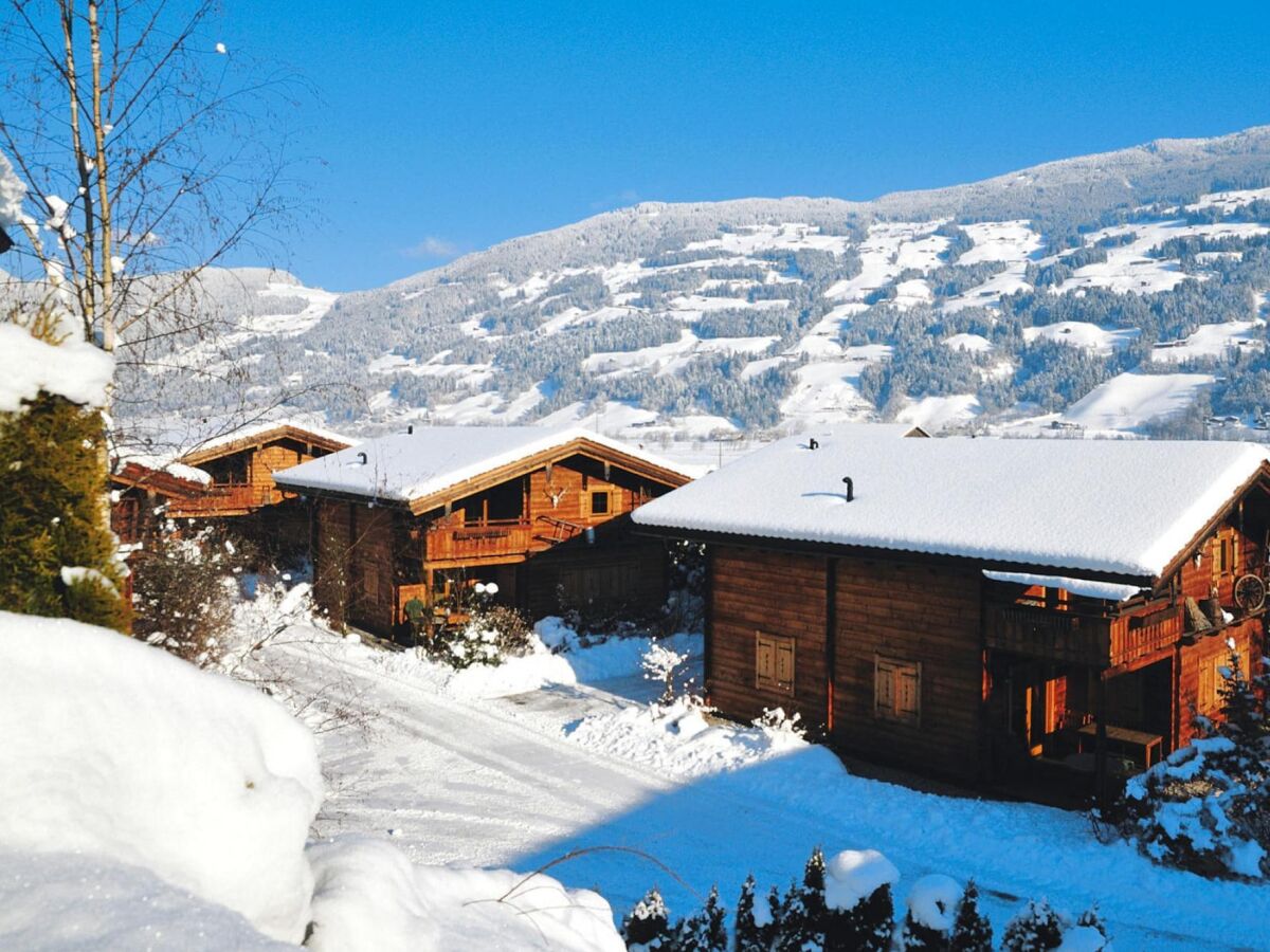Holiday park Chalet in Fügen nahe Spieljochbahn - Outdoor photo 5