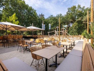 Holiday park Bungalow in Park De Peel - Car-Free Retreat - Outdoor photo 27