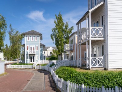 Holiday park Villa in Hellevoetsluis near North Sea Beach - Outdoor photo 2