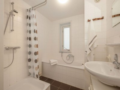 Holiday park Villa in Hellevoetsluis near North Sea Beach - Features photo 9