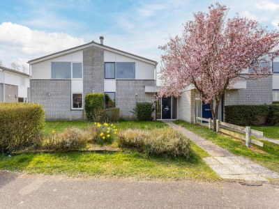 Holiday park Ferienhaus in Kamperland am Strand - Outdoor photo 3